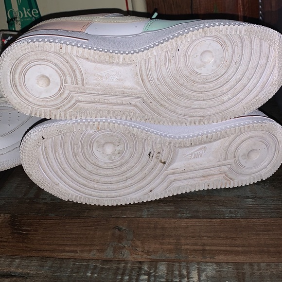 w Nike Air Force 1 Low LV8 "Ice Cream" Size 7.Y / 8 Women's - Picture 7 of 7